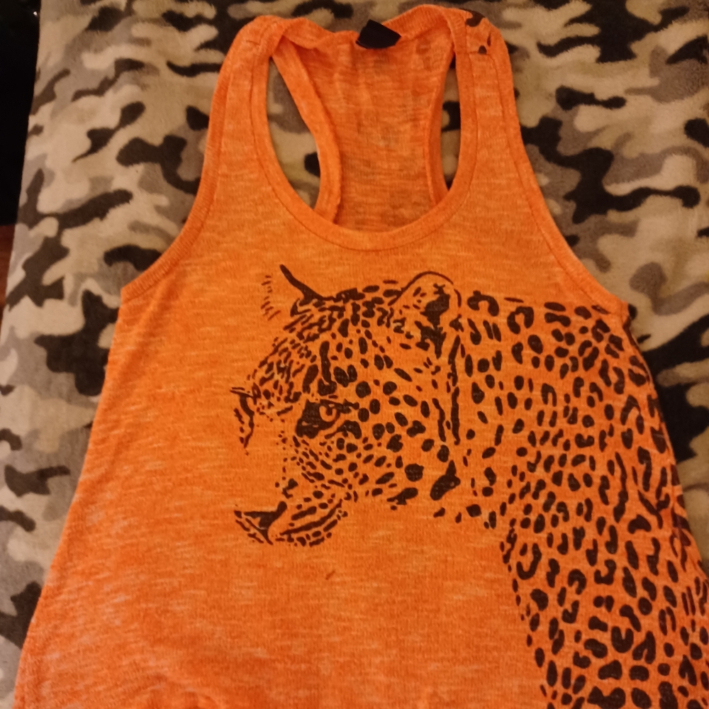 Leopard tank
